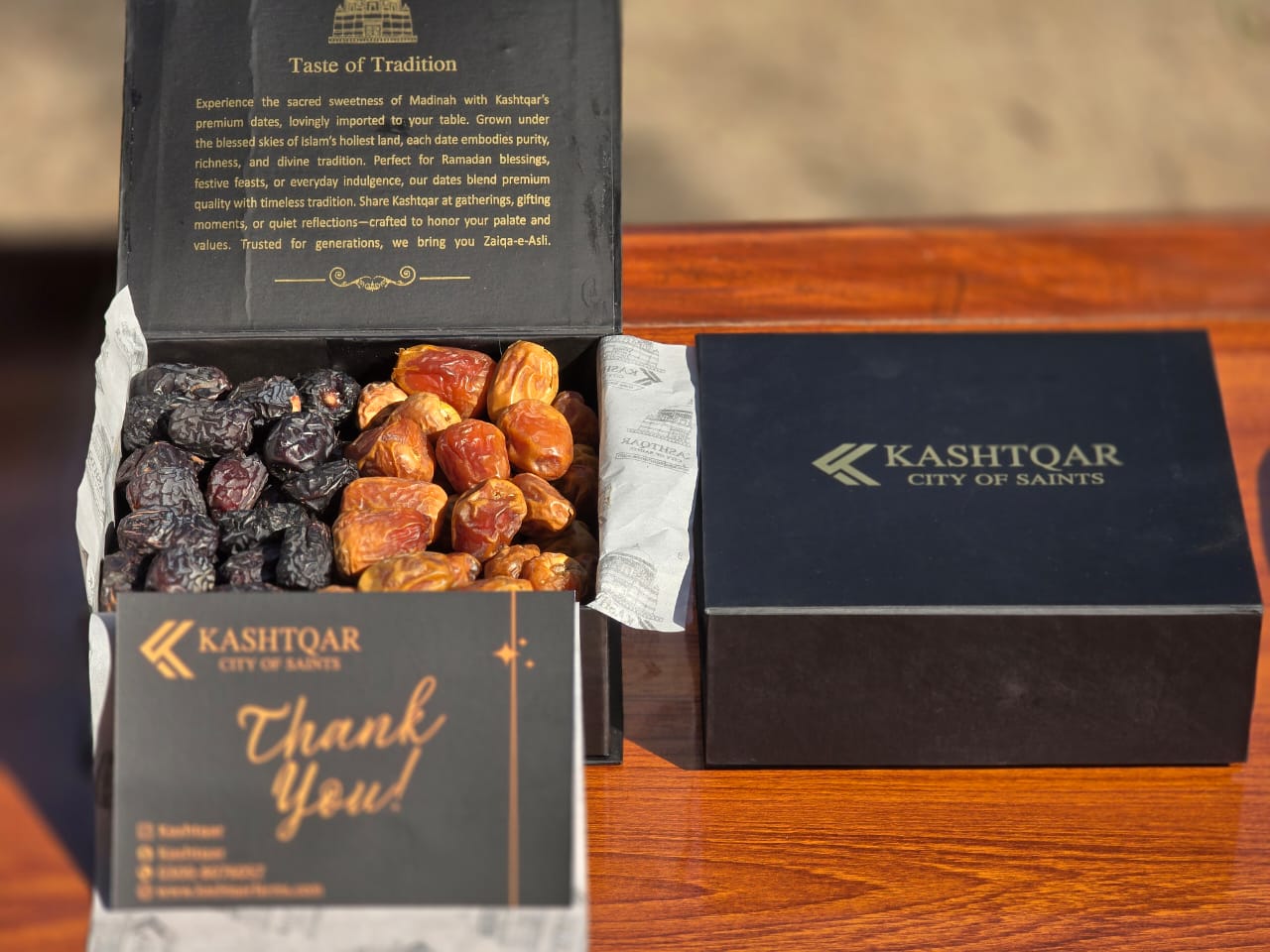 Royal Saudi Dates (کھجور)