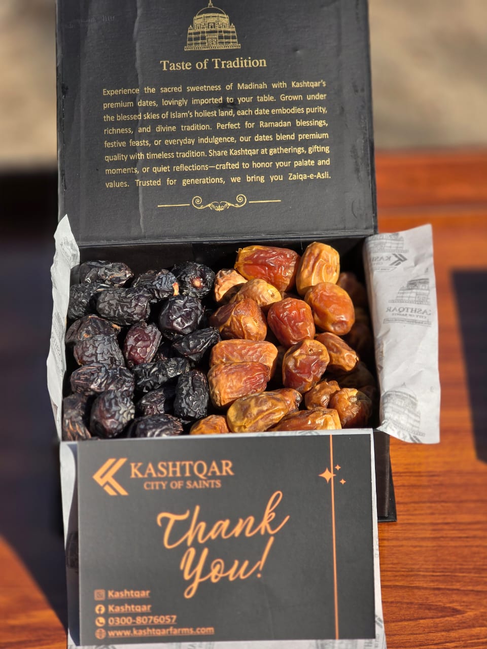 Royal Saudi Dates (کھجور)